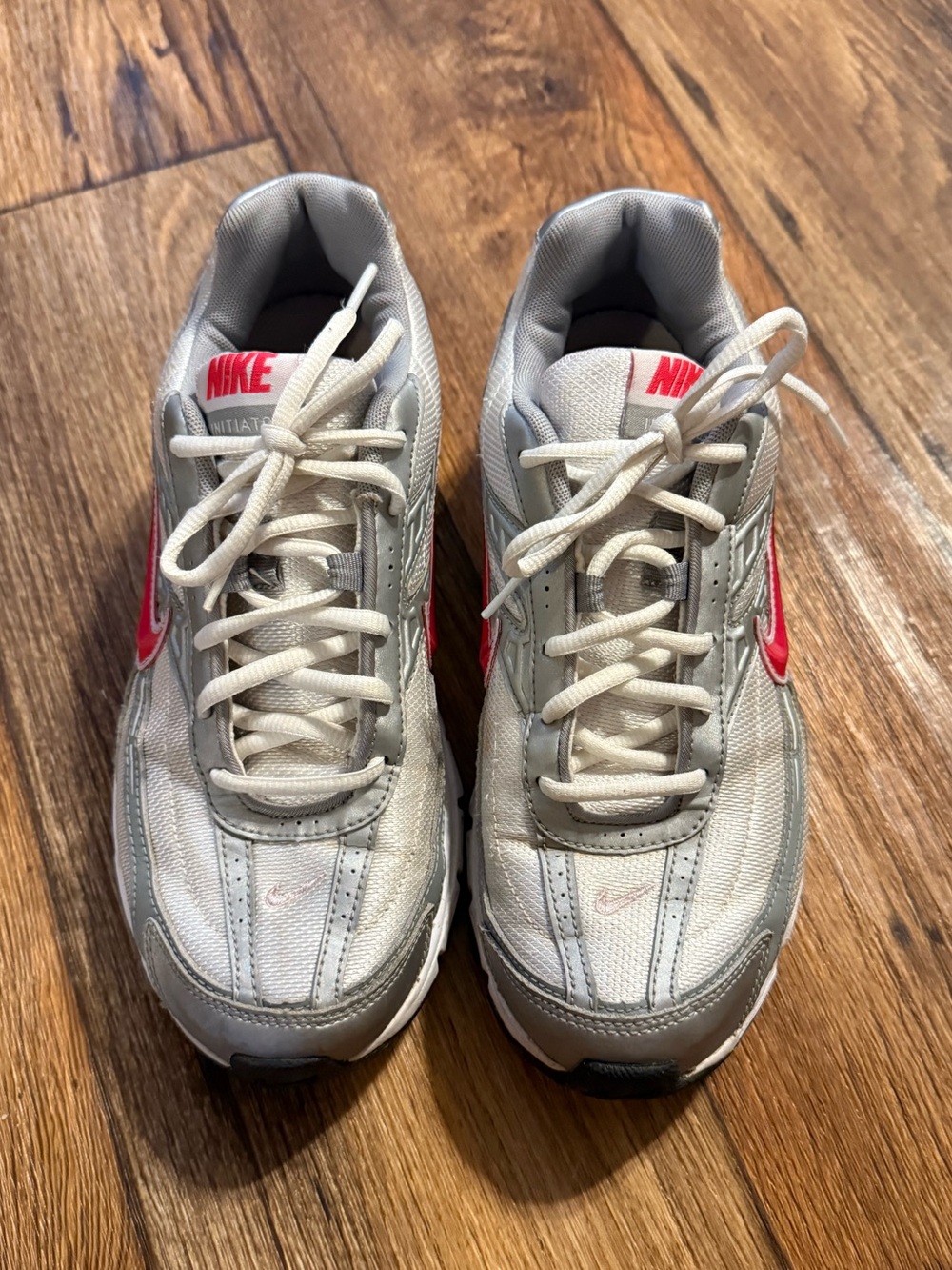 Nike Initiator Women's Vintage Sneakers White & Gray with pink Swoosh - size 9.5